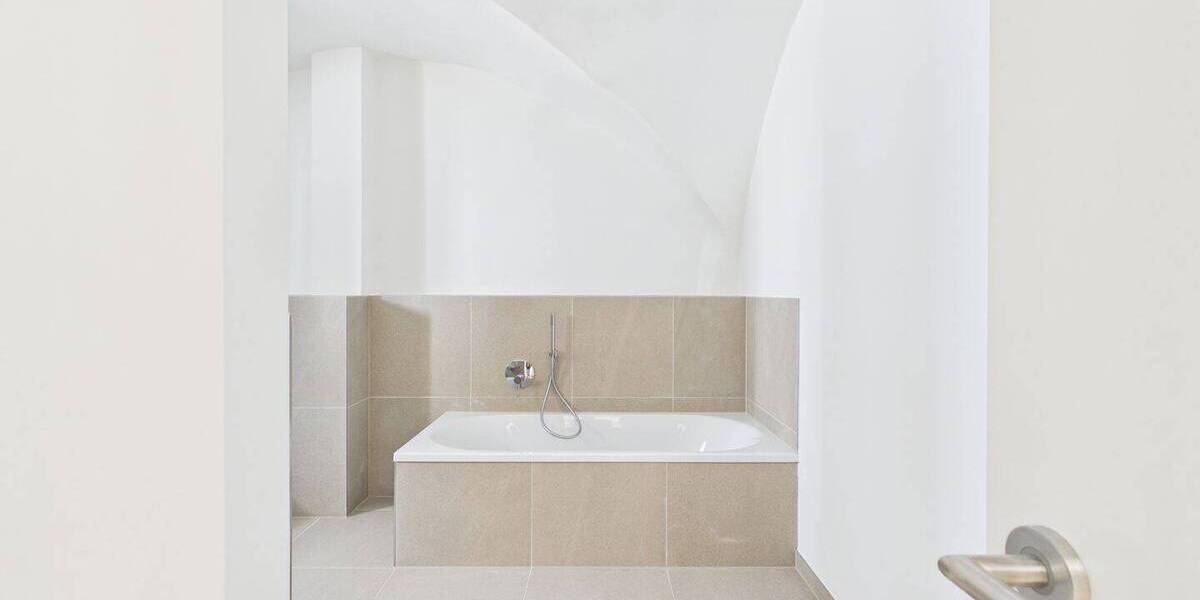 Etagenwohnung Amberg - 2 Zimmer, 115 m&sup2;, 1.610&euro; | Angebot:25670267