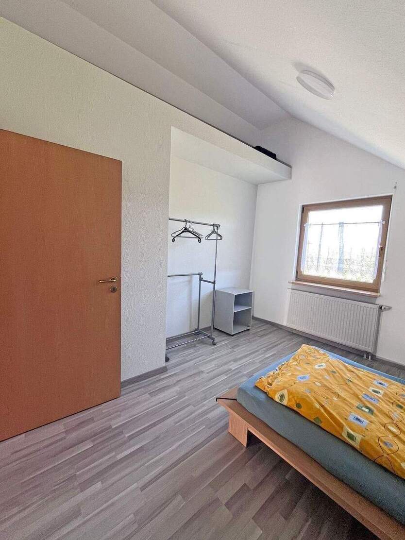 Schönes Einfamilienhaus mit großem Grundstück und Traumblick ins Grüne! 5 zimmer