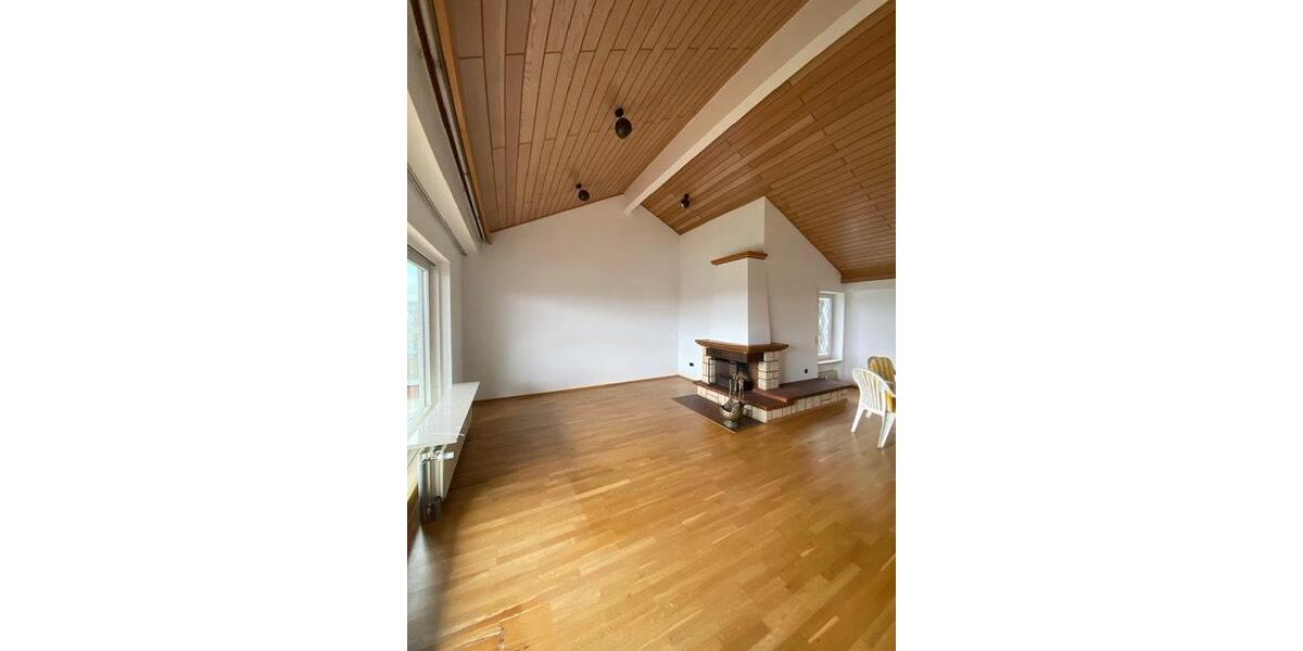 Großzügige 3-Zimmer-Wohnung mit Garage, Stellplatz und 2 Balkonen zimmer