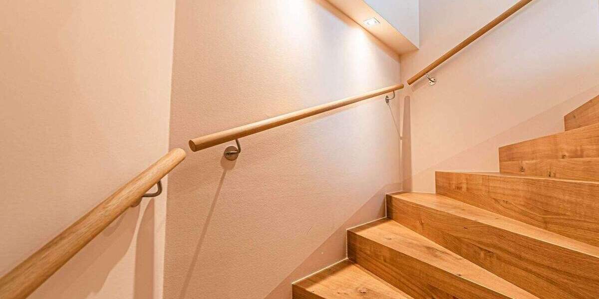 Etagenwohnung Frankfurt am Main Innenstadt - 1 Zimmer, 63 m&sup2;, 3.280&euro; | Angebot:25876946