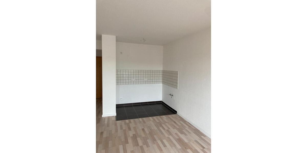 Dachgeschoßwohnung Freital - 2 Zimmer, 52 m&sup2;, 456&euro; | Angebot:13184124