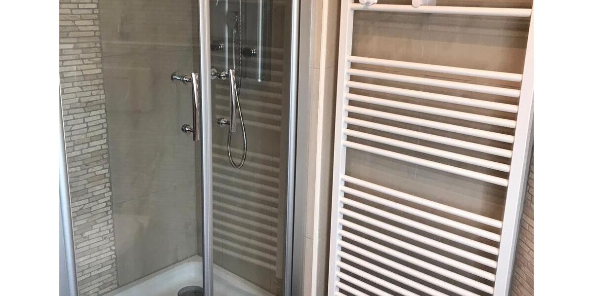 Dachgeschoßwohnung Langenfeld (Rheinland) - 2 Zimmer, 50 m&sup2;, 550&euro; | Angebot:26532481