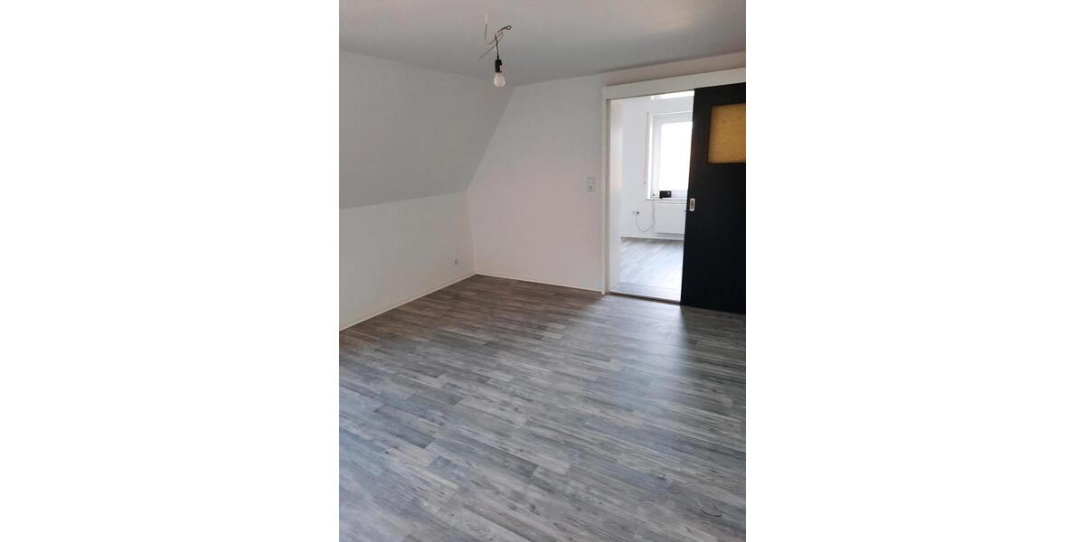 Dachgeschoßwohnung Bad Gandersheim - 3 Zimmer, 74 m&sup2;, 600&euro; | Angebot:24836362