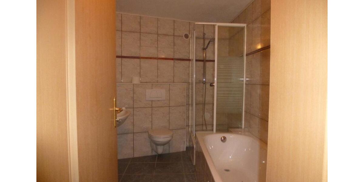 Erdgeschoßwohnung Weilburg - 2.5 Zimmer, 129 m&sup2;, 660&euro; | Angebot:26367346