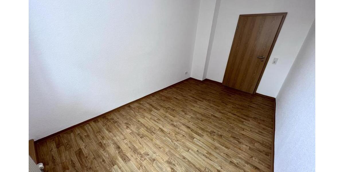 Modernes Bad und Balkon - 4 Raum Wohnung mit Wanne und Dusche zu vermieten! - Etagenwohnung Gera Alt-Bieblach | Angebot:27224966
