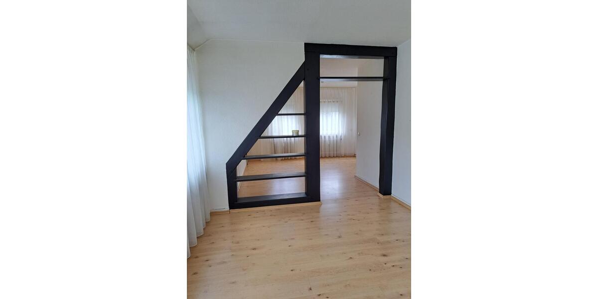 Dachgeschosswohnung in zentraler Lage von Bad Berleburg-Stadt 3 zimmer