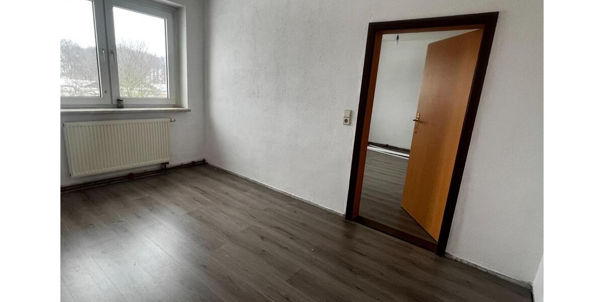 Etagenwohnung Frohburg - 4 Zimmer, 75 m&sup2;, 500&euro; | Angebot:25307272