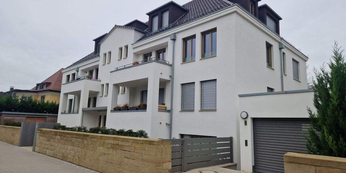 In Uni- Nähe, ansprechend und barrierefrei, 4 - Zi.- Wohnung mit großer Terrasse und TG- Stellplatz 4 zimmer