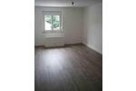 Schöner Wohnen: Frisch renovierte, geräumige 2-Zimmer-Wohnung mit großer Wohnküche!