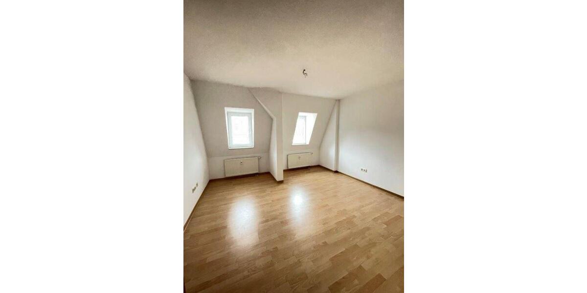 Dachgeschoßwohnung Plauen Bahnhofsvorstadt - 3 Zimmer, 77 m&sup2;, 382&euro; | Angebot:23032907