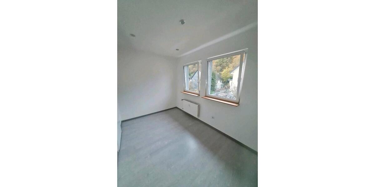 Erdgeschoßwohnung Wissen - 5 Zimmer, 140 m&sup2;, 850&euro; | Angebot:26116256