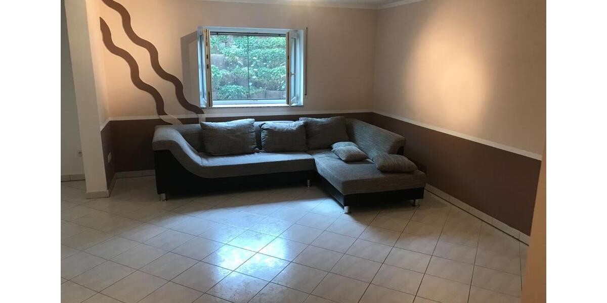 Etagenwohnung Viernheim - 2 Zimmer, 70 m&sup2;, 700&euro; | Angebot:24469262