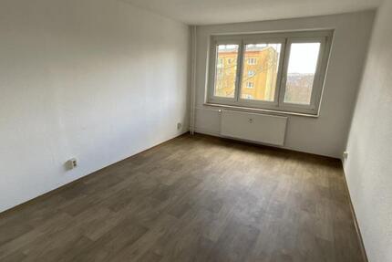 Wohnung Suhl - 4 Zimmer, 75 m&sup2;, 543&euro; | Angebot:26181169