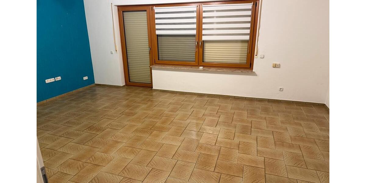 Terrassenwohnung Hungen - 3 Zimmer, 89 m&sup2;, 690&euro; | Angebot:24756699