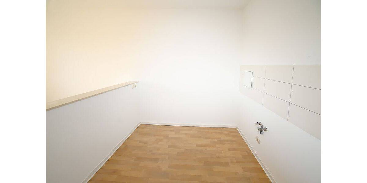 Etagenwohnung Eisleben Lutherstadt Eisleben - 4 Zimmer, 65 m&sup2;, 334&euro; | Angebot:26659883