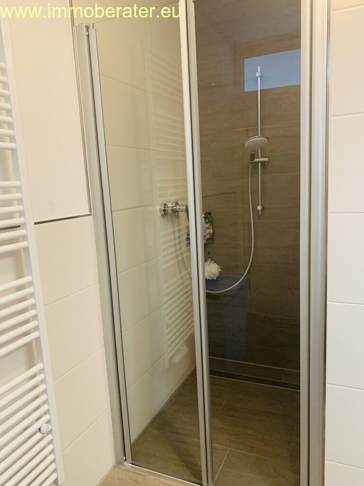 Penthouse-Whg 3-Zimmer - WFL 89 m² offene K Ess-WohnZimmer im 2. Obergeschoss - Aufzug 1 x Tiefgarage-plus 1 x Stellplatz u. v. Extras!