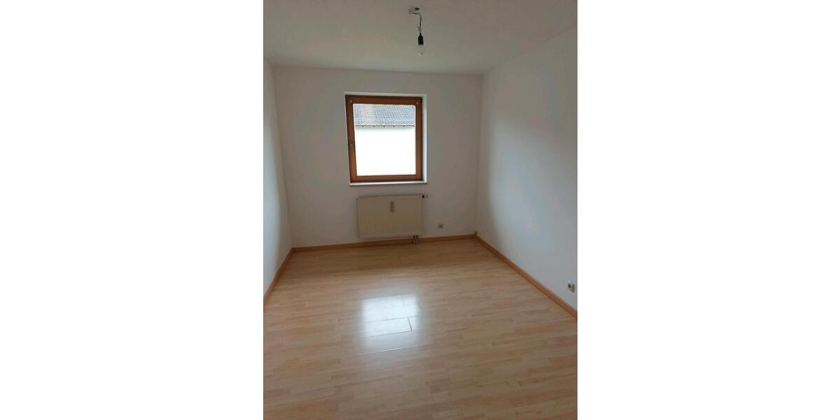 Erdgeschoßwohnung Kößlarn - 6 Zimmer, 161 m&sup2;, 950&euro; | Angebot:25420735