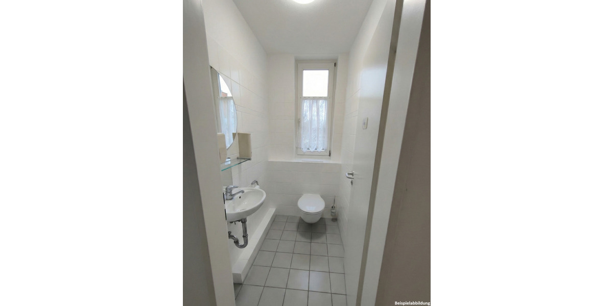 Etagenwohnung Neustrelitz - 4 Zimmer, 105 m&sup2;, 880&euro; | Angebot:25147932