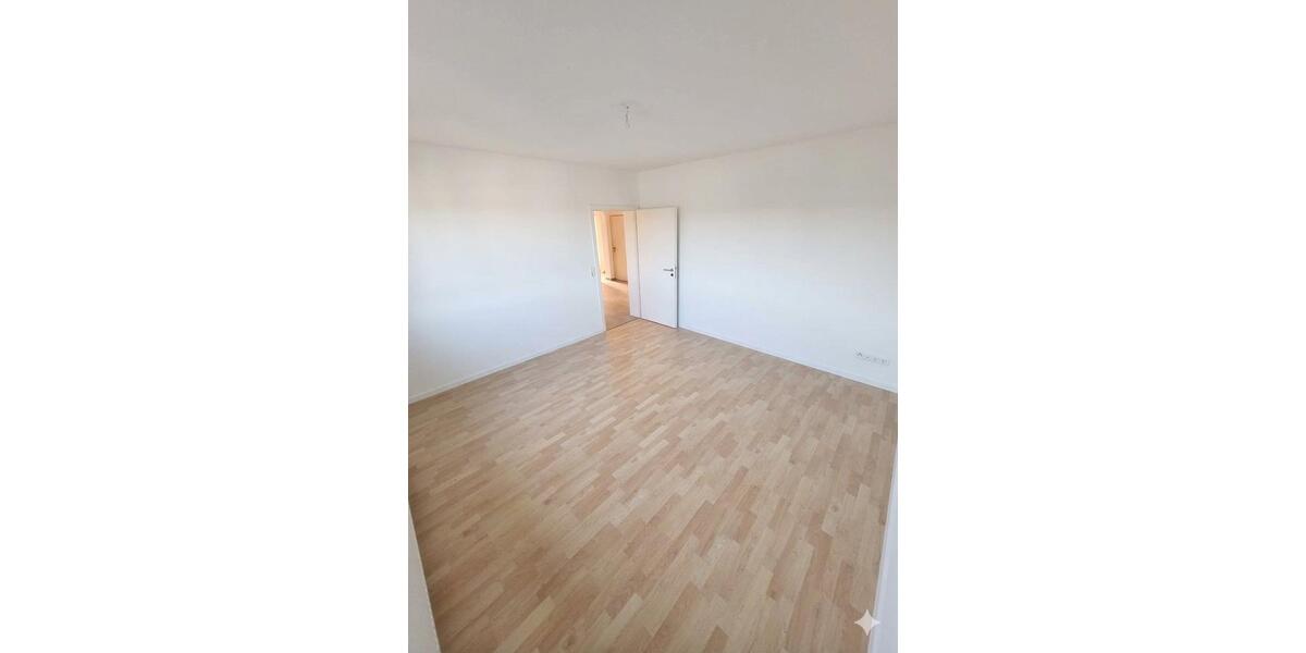 Etagenwohnung Taunusstein - 4 Zimmer, 130 m&sup2;, 1.300&euro; | Angebot:26121907