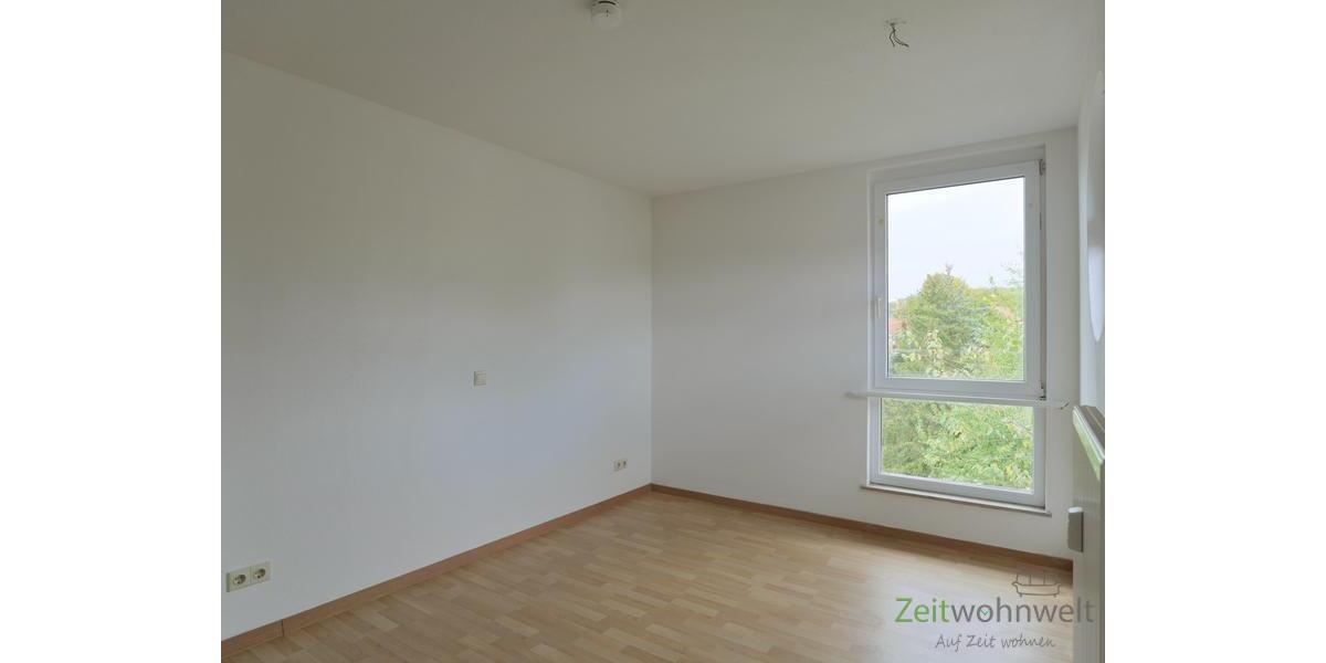 (12536_19) MGN: kleine, hübsche 2-Raum-Dachgeschoss-Wohnung mit Vinylböden in der Heimstraße, EBK möglich 2 zimmer