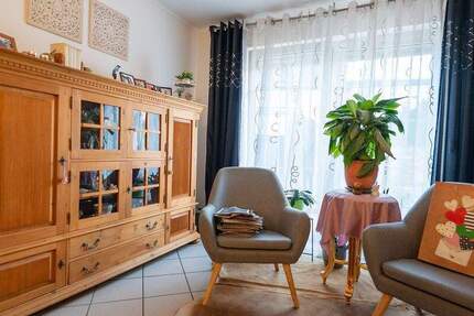 ***** RESERVIERT ***** Charmante 2-Zimmer-Wohnung mit Garage in Issel, Schweich 2 zimmer