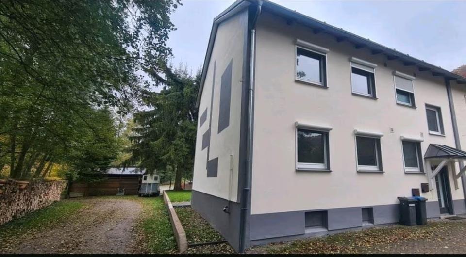 Erdgeschoßwohnung Brilon - 3 Zimmer, 80 m&sup2;, 600&euro; | Angebot:25105191