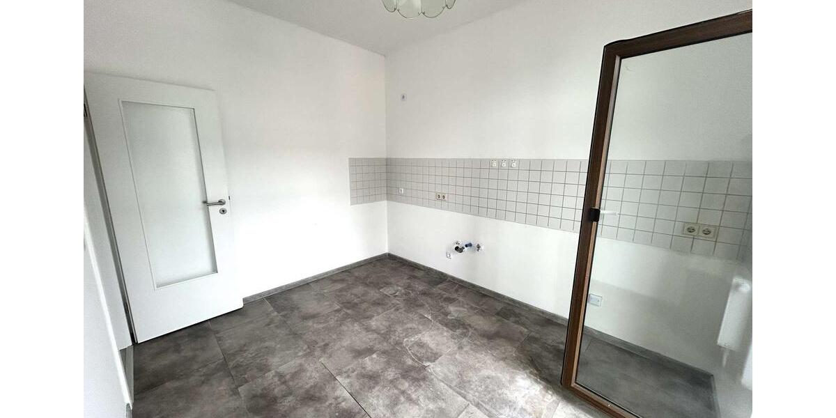 Etagenwohnung Limbach-Oberfrohna Oberfrohna - 3 Zimmer, 65 m&sup2;, 452&euro; | Angebot:26664439