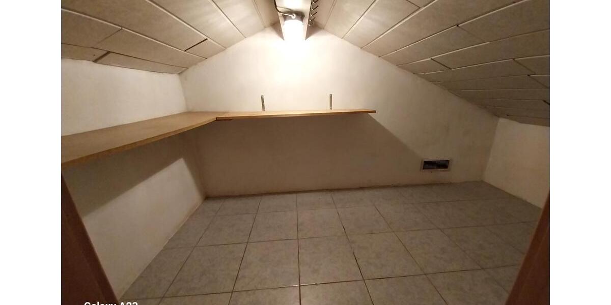 Dachgeschoßwohnung Neumarkt-Sankt Veit Sankt Veit - 3 Zimmer, 650&euro; | Angebot:23285076