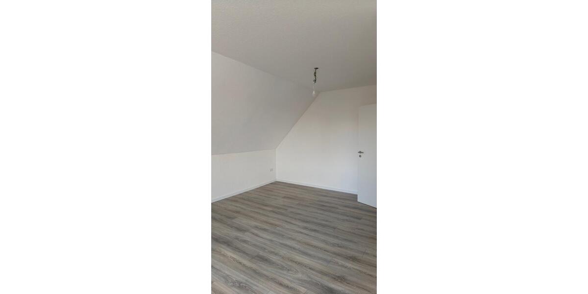 Dachgeschoßwohnung Neukirchen-Vluyn Vluyn - 2 Zimmer, 47 m&sup2;, 377&euro; | Angebot:26622652