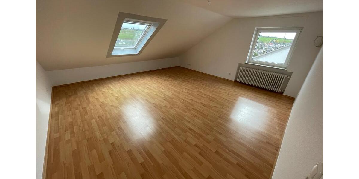 Dachgeschoßwohnung Hohenstein - 3 Zimmer, 68 m&sup2;, 570&euro; | Angebot:26221985