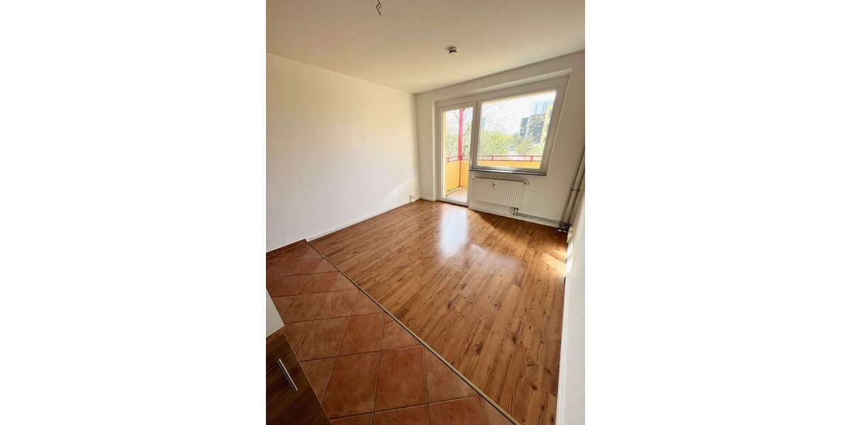 Etagenwohnung Rostock Südstadt - 2 Zimmer, 35 m&sup2;, 385&euro; | Angebot:25988729