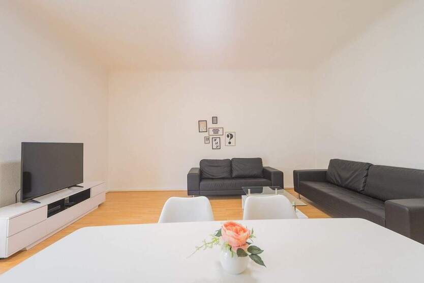 GERÄUMIGE 2-ZIMMER-WOHNUNG 2 zimmer