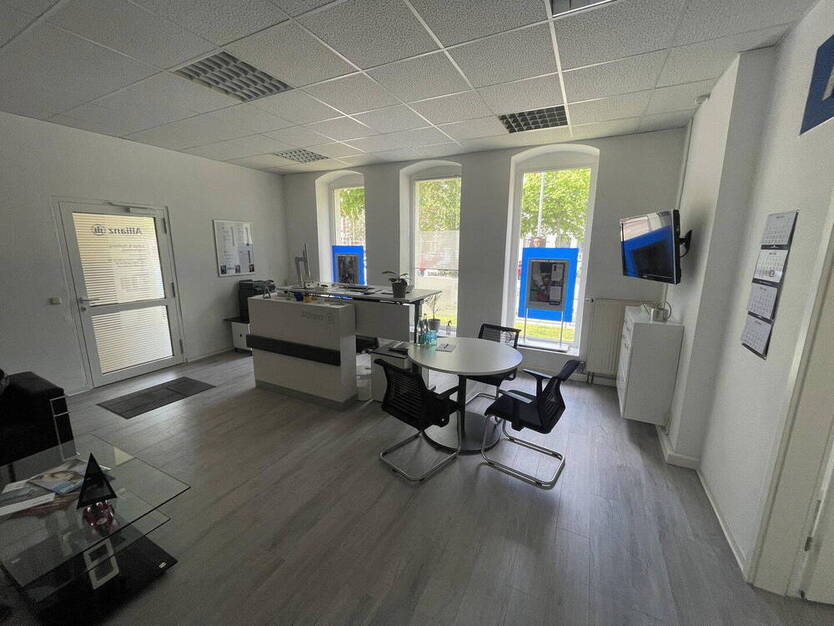 Ladenlokal | Bisher Versicherungsagentur | Nähe Malzquartier und Seniorenzentrum | 79 qm