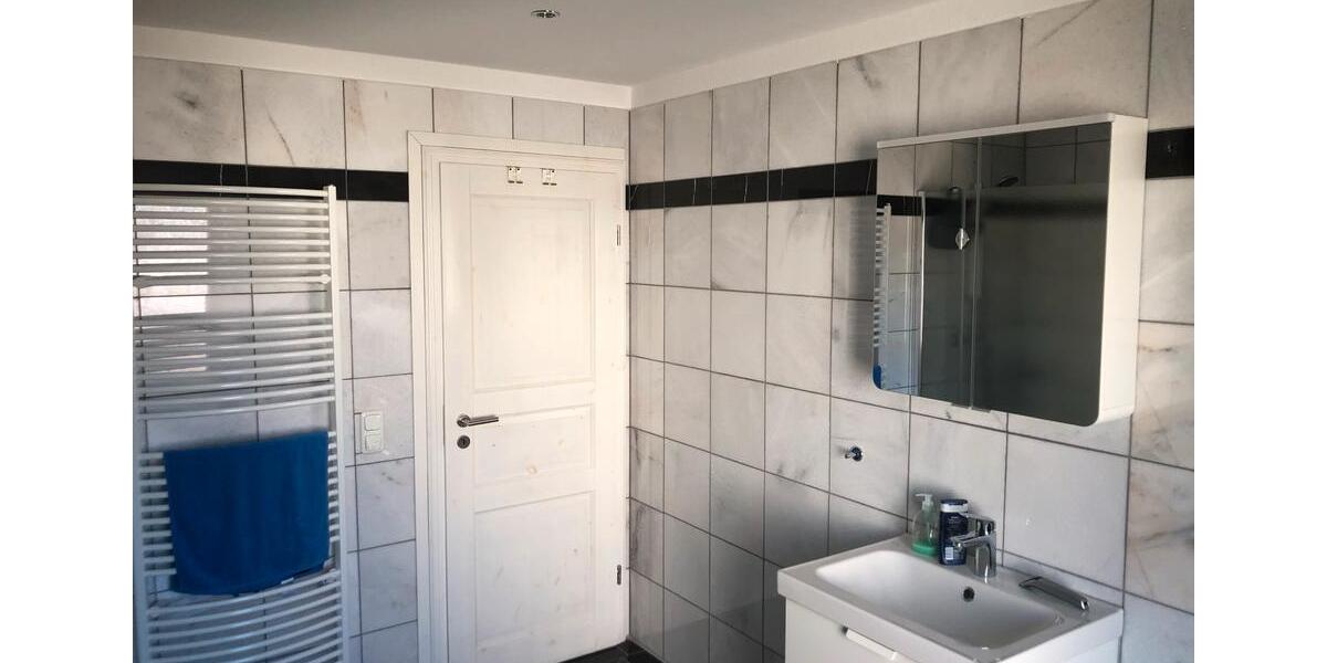 Wohnen auf Zeit Rinteln - 2 Zimmer, 80 m&sup2;, 360&euro; | Angebot:21298003