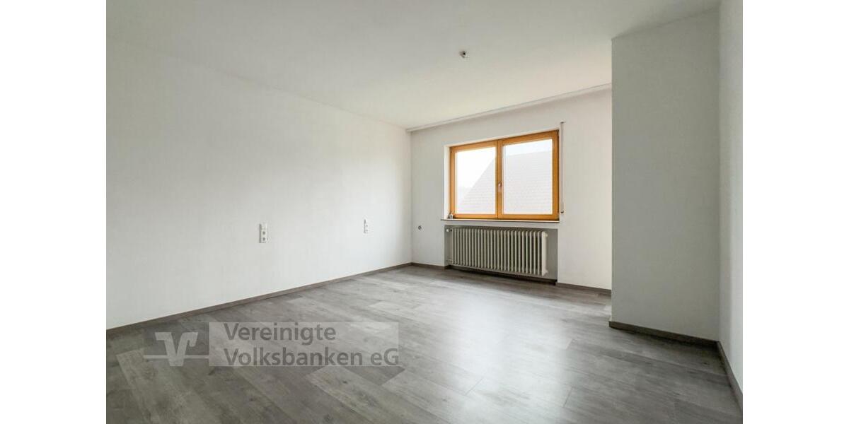 Etagenwohnung Althengstett - 5 Zimmer, 140 m&sup2;, 1.400&euro; | Angebot:24438743