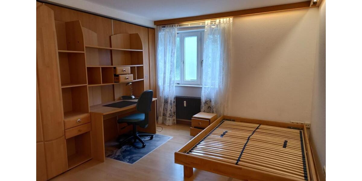 Erdgeschoßwohnung Baienfurt - 16 Zimmer, 135 m&sup2;, 250&euro; | Angebot:25942970