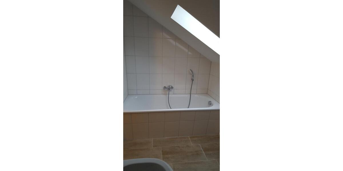 Dachgeschoßwohnung Sinntal - 1.5 Zimmer, 49 m&sup2;, 380&euro; | Angebot:23879720