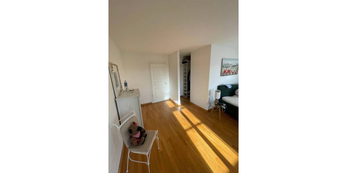 Etagenwohnung Radebeul Oberlößnitz - 3 Zimmer, 151 m&sup2;, 1.850&euro; | Angebot:22340032