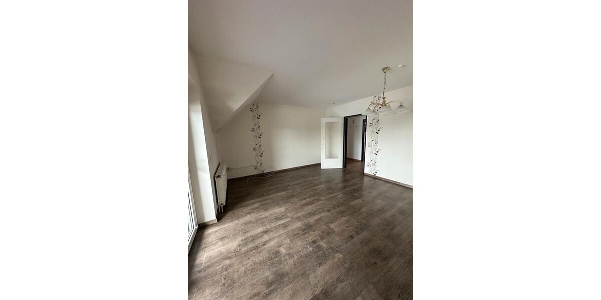 Dachgeschoßwohnung Wittmund - 3 Zimmer, 67 m&sup2;, 680&euro; | Angebot:25012483
