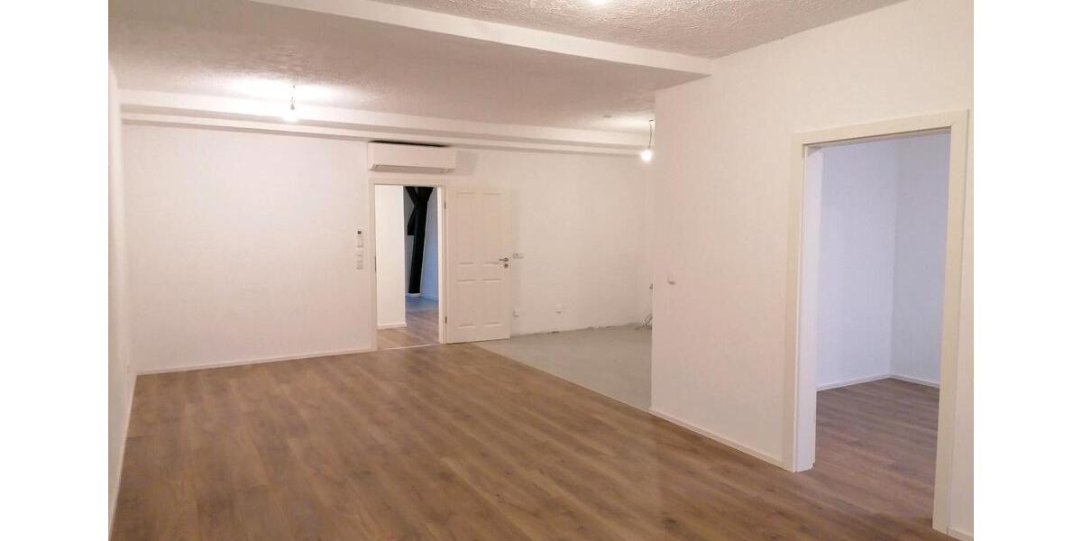 Erdgeschoßwohnung Erftstadt - 3 Zimmer, 125 m&sup2;, 1.500&euro; | Angebot:25219283