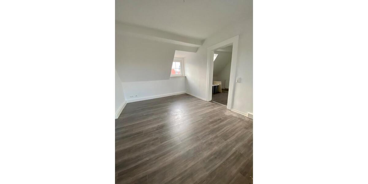 Zeitz Innenstadt, was braucht`s der Worte mehr? Gemütliche & moderne 4 Wohnung 4 zimmer