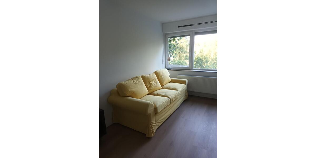 Zimmer für Studentin bei Mithilfe im HaushaltBabysitting 1 zimmer