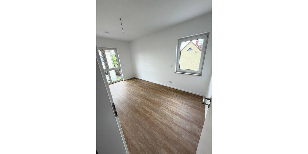 Doppelhaushälfte Dresden Weixdorf - 7 Zimmer, 152 m&sup2;, 2.950&euro; | Angebot:26703214