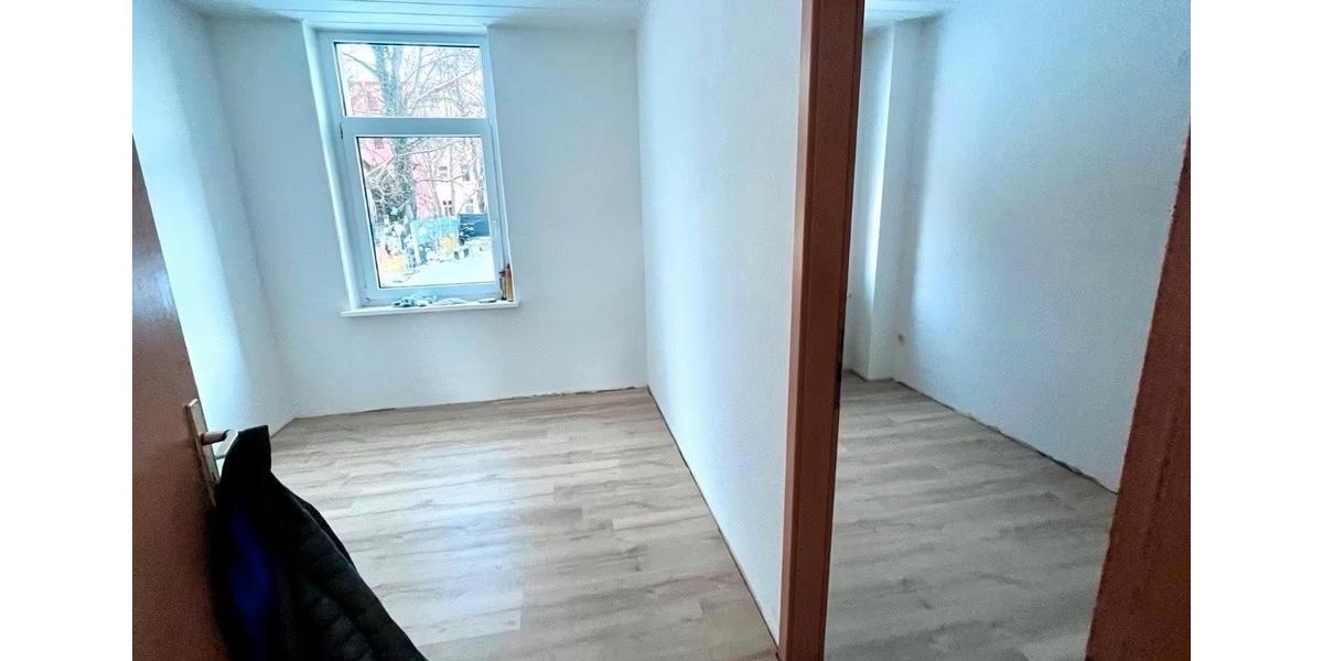 Hochparterre Zeitz - 3 Zimmer, 70 m&sup2;, 420&euro; | Angebot:26293101