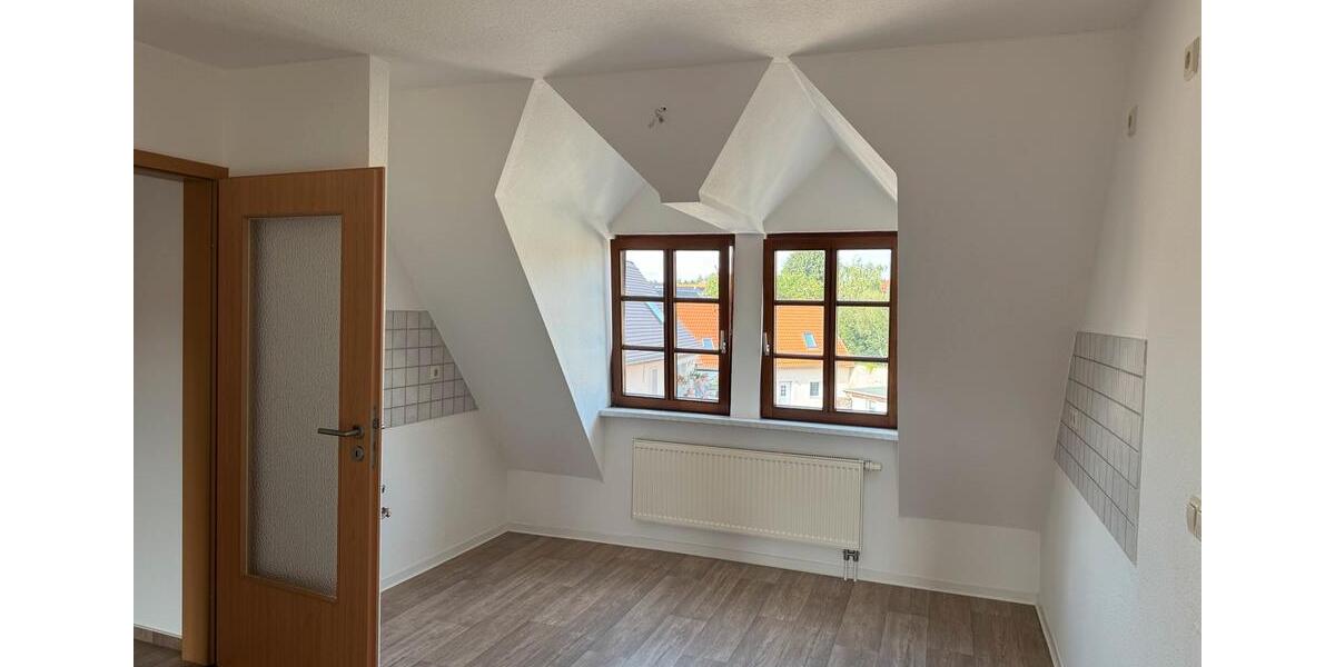 Dachgeschoßwohnung Bernburg (Saale) - 3 Zimmer, 66 m&sup2;, 530&euro; | Angebot:26336033