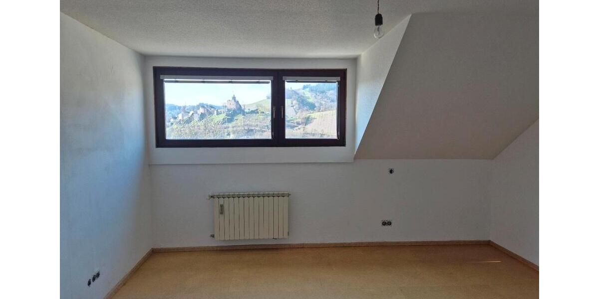 Etagenwohnung Saarburg - 6 Zimmer, 140 m&sup2;, 1.200&euro; | Angebot:26656291