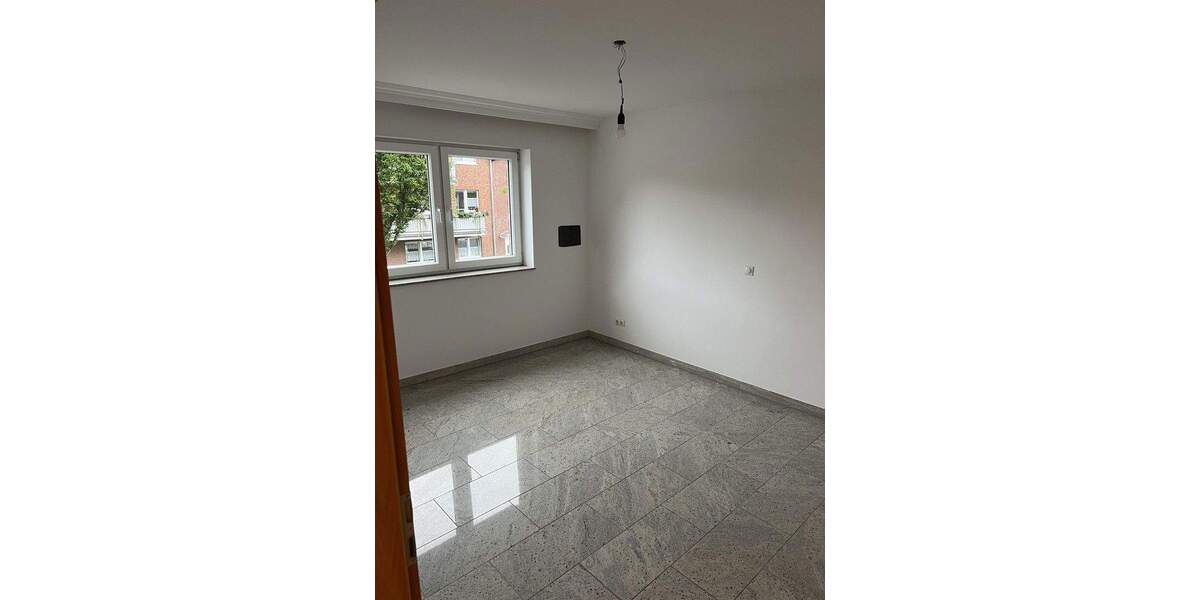 Etagenwohnung Köln Volkhoven/Weiler - 3 Zimmer, 83 m&sup2;, 1.350&euro; | Angebot:24916639
