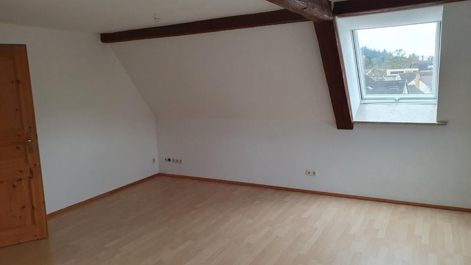 Dachgeschoßwohnung Ahorn - 1 Zimmer, 42 m&sup2;, 260&euro; | Angebot:26611731