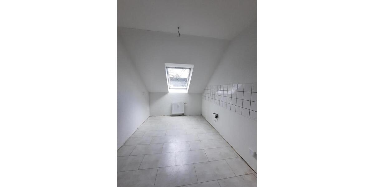 Dachgeschoßwohnung Marl - 3.5 Zimmer, 69 m&sup2;, 396&euro; | Angebot:24620526