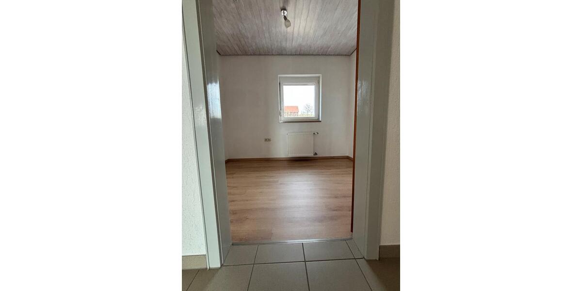 Etagenwohnung Absberg - 5 Zimmer, 106 m&sup2;, 840&euro; | Angebot:26040551